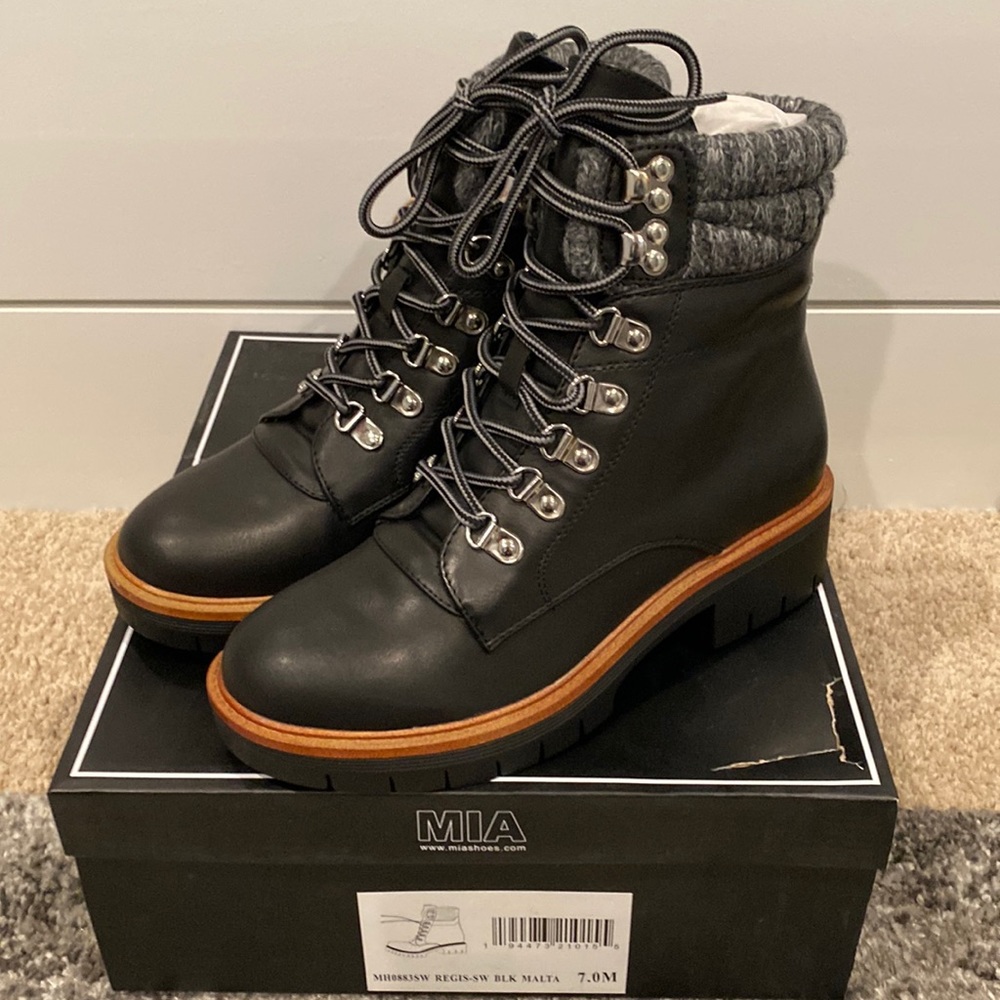 New Mia boots various sizes
